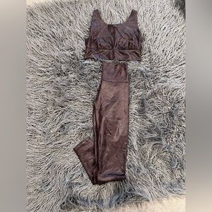 OFFLINE By Aerie The Hugger Crackle Set - Bra/Leggings